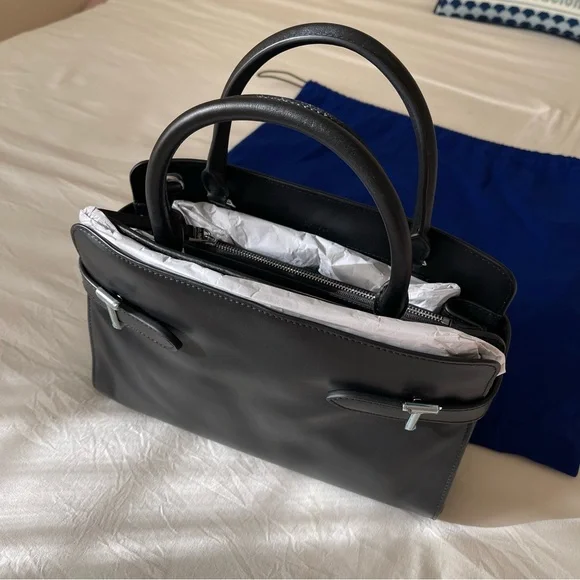 Brand New- Le Tanneur Emie Medium Handbag in Smooth Leather 🖤✨ - Picture 13 of 16